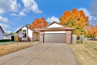1114 N Manchester Ct, Wichita, KS 67212