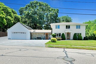 3 Bradford Rd, Danvers, MA 01923