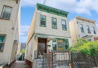 103-18 34th Ave, Corona, NY 11368