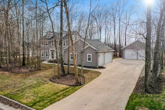 1881 Deer Trail Ct, Luxemburg, WI 54217