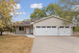 2985 117th Ave NW, Coon Rapids, MN 55433