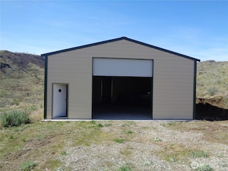 26 Alkali Lake Rd, Riverside, WA 98849