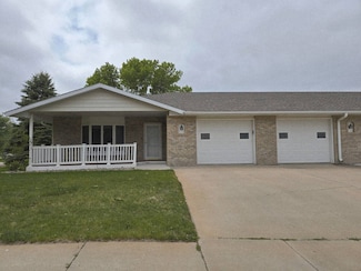 603 W 7th St, Dell Rapids, SD 57022