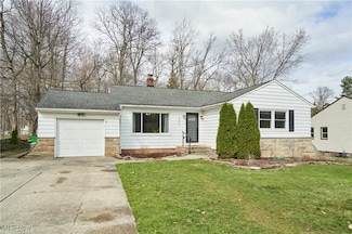 6807 Bonnieview Rd, Cleveland, OH 44143
