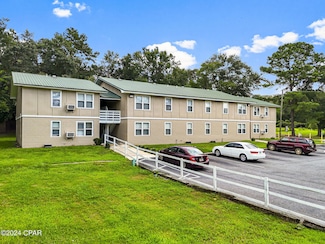 872 Deerwood Ln, Chipley, FL 32428