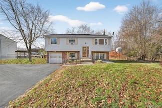 41 Decker Dr, Washingtonville, NY 10992