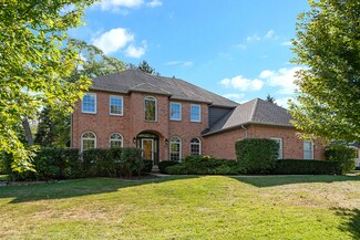 18192 W Pond Ridge Cir, Gurnee, IL 60031