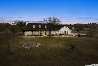 106 Abierto Cove, Blanco, TX 78606