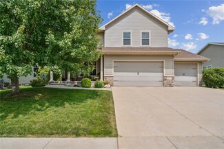 4919 Windmill Dr SW, Cedar Rapids, IA 52404