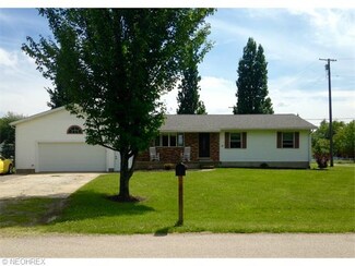 98 W Cedar St, Jefferson, OH 44047
