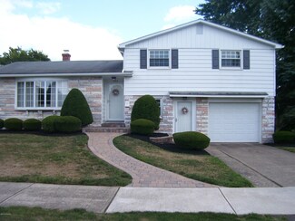 930 E 9th St, Berwick, PA 18603