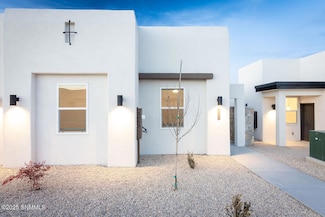 3044 Gladstone St, Las Cruces, NM 88012