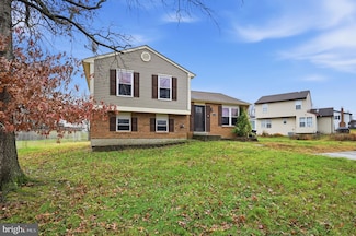 10748 Hollaway Dr, Upper Marlboro, MD 20772