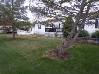 56 Silver St, Seabrook, NH 03874