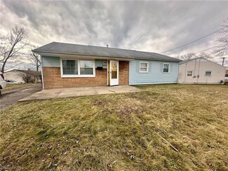 32 Fincastle Ln, Youngstown, OH 44505