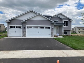 22971 Topaz St, Saint Augusta, MN 56301