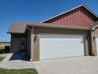 2741 Tim Rogers Ln, Salina, KS 67401