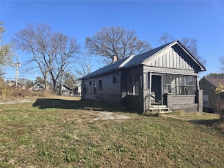 3915 Brooklyn Ave, Kansas City, MO 64130