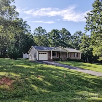 3711 Dorothys Ln, Newton, NC 28658