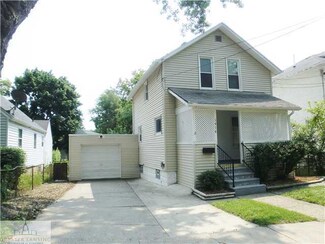 1416 Oak St, Lansing, MI 48906