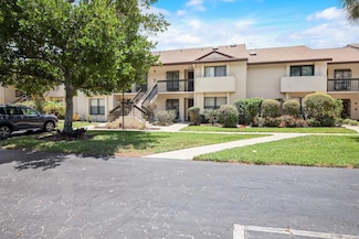 3340 Lucerne Park Dr, Greenacres, FL 33467