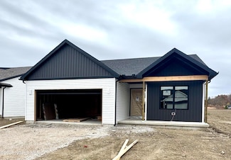 5032 Easton Dr, Oregon, OH 43616