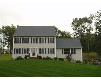 4 Brenner Dr, Newton, NH 03858