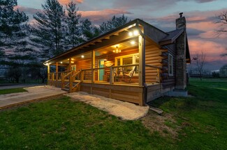 5276 S Hilltop Farms Dr, Franklin, IN 46131