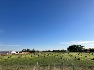 105 Zia Ln, Veguita, NM 87062