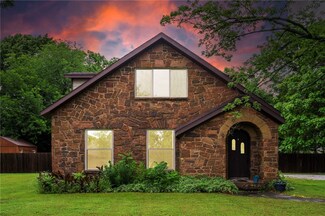 302 E Graham St, Prairie Grove, AR 72753