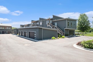220 King St Unit 6, Lowell, MI 49331