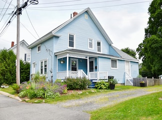 26 Elm St, Old Town, ME 04468