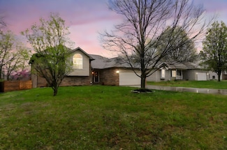3239 W Erie St, Springfield, MO 65807