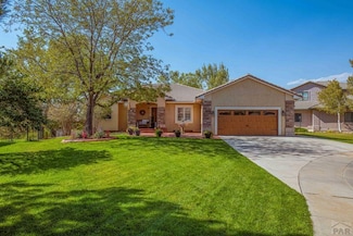 7 Gleneagle Ct, Pueblo, CO 81001