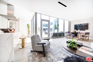 8600 Wilshire Blvd Unit PH16, Beverly Hills, CA 90211