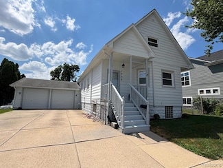 1756 2nd St, Wyandotte, MI 48192