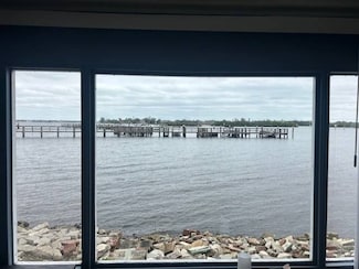 604 Dunwurken Ln, Bradenton, FL 34208