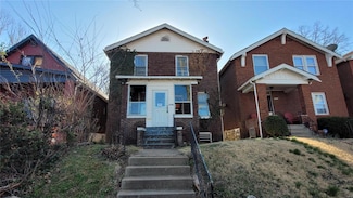3208 N Taylor Ave, Saint Louis, MO 63115