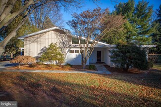 13221 Glendale Dr, Hagerstown, MD 21742