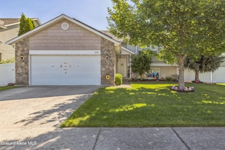 8520 Salmonberry, Hayden, ID 83835