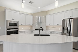 3641 N Lakeway Ct, Wichita, KS 67205