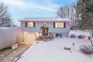 313 W Valley St, Dodgeville, WI 53533