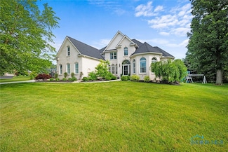 7910 Quail Creek Rd, Maumee, OH 43537