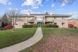 116 E Freistadt Rd Unit B, Thiensville, WI 53092