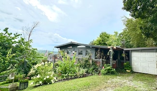 3855 Catewright Rd, Kodak, TN 37764