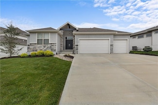 17200 Parkhill St, Overland Park, KS 66221
