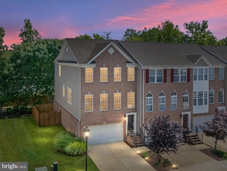84 Two Rivers Dr, Edgewater, MD 21037
