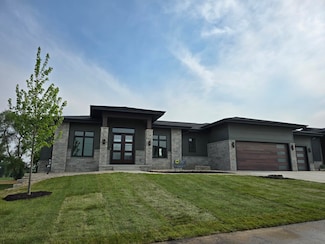 1102 Moll Dr, Waunakee, WI 53597