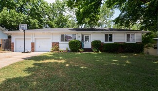 1713 Colonial Dr, Branson, MO 65616