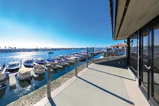 2636 Bayshore Dr, Newport Beach, CA 92663